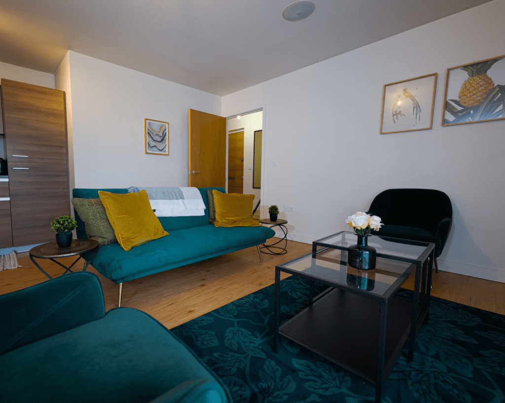 Two-bedroom apartment in Colindale – LON-674952