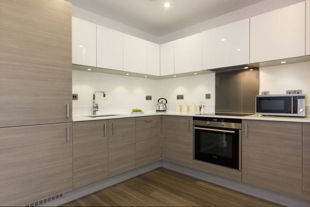 Comfy 1-bedroom apartment near public transportation – GBP-104987