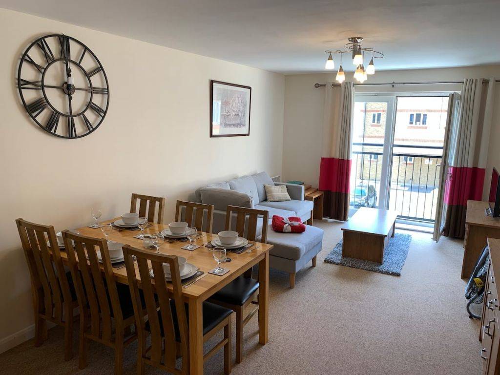 Comfortable 2 bed flat with parking in Kidlington – UBK-628253