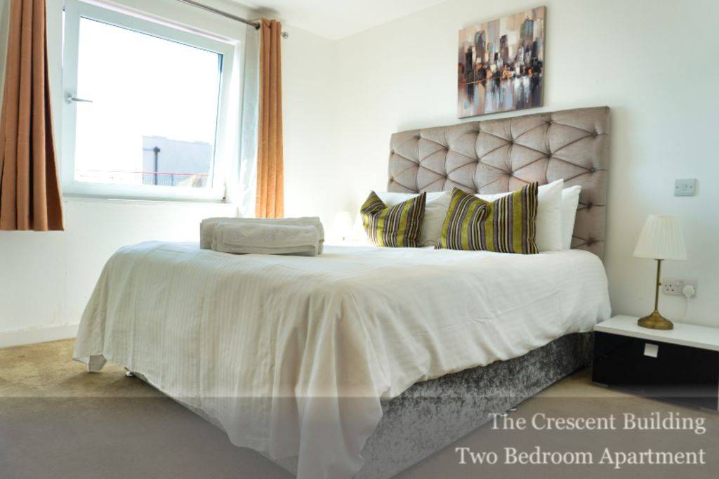 Luxury 2 Bedroom Apartment in Gunwharf Quays – GBP-83128