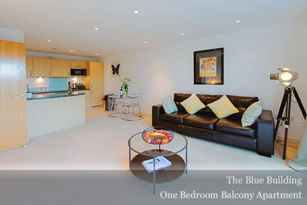 Luxury 1 Bedroom Apartment in Gunwharf Quays – UBK-228244