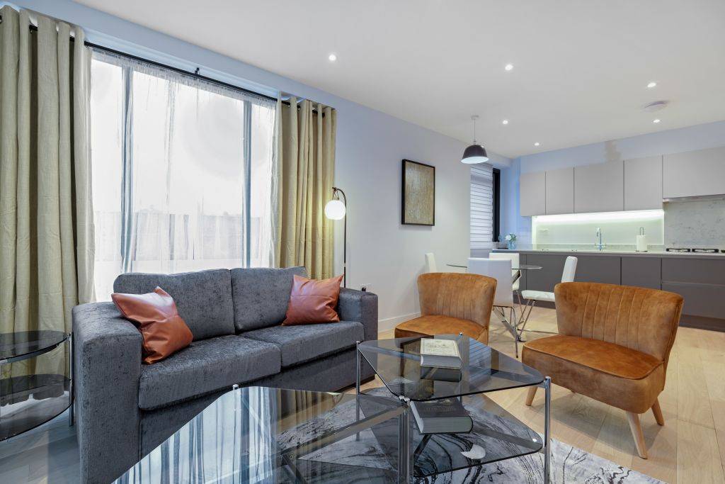 Belmore 2 Bedroom Luxury Apartment with Parking in Stanmore, North West London – 06 – UBK-46832