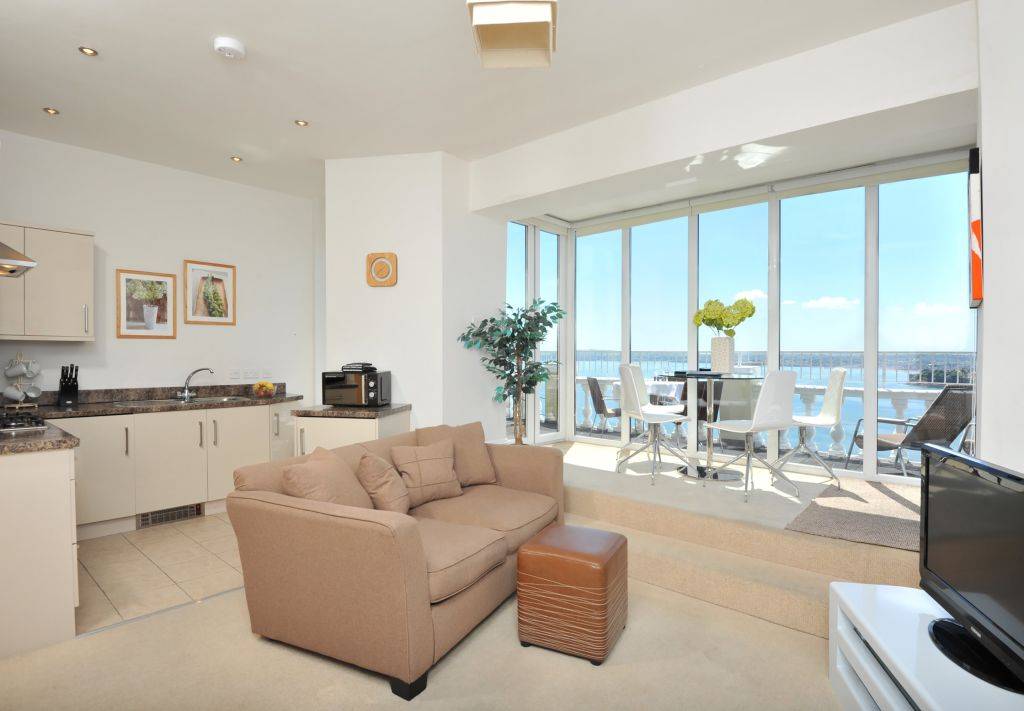 Stunning sea views and huge balcony – UBK-214936