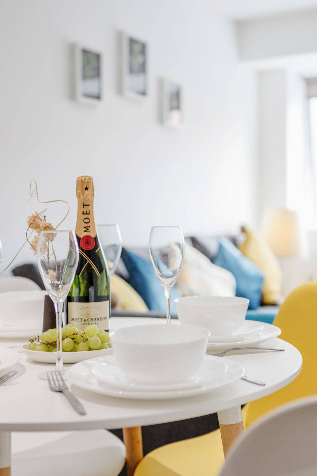 Apt. 5, 74 High street – Watford – UBK-834128