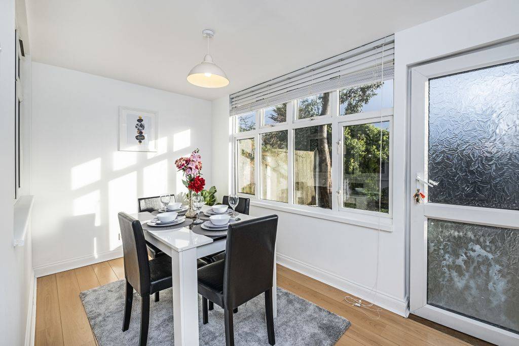 Spacious 2 Bed House – UBK-709130