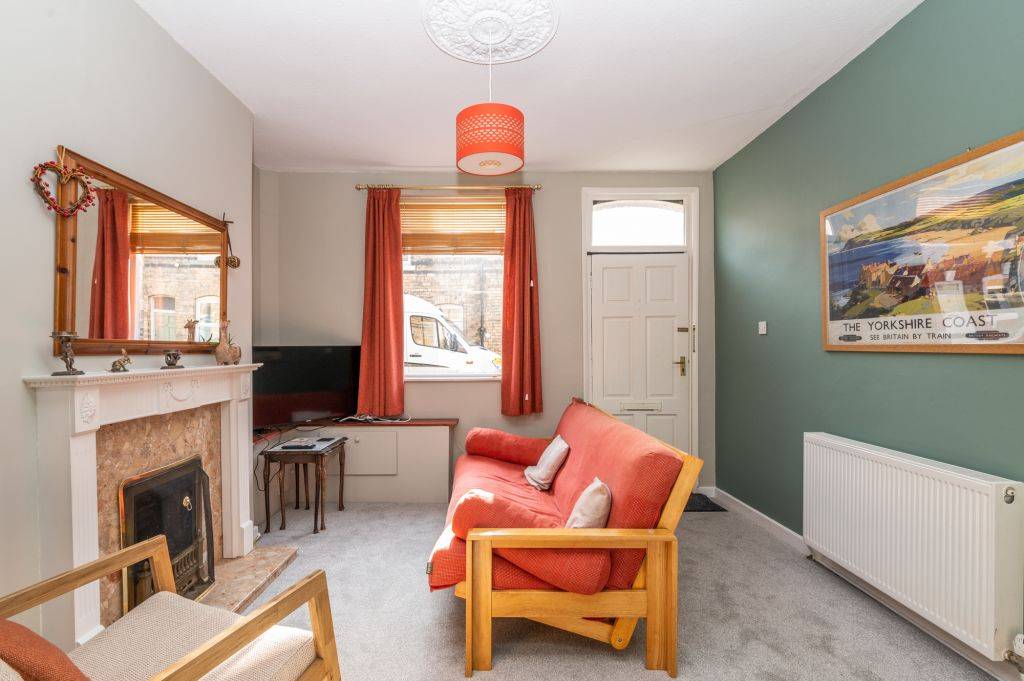 Cosy Home 5 minute walk to Monkbar and Bar Walls! – UBK-606530